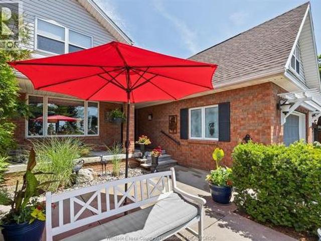 House for sale in Lakeshore, Ontario