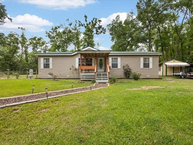 House for sale in Suwannee, Florida