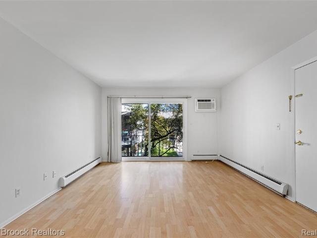Condo for sale in Royal Oak, Michigan