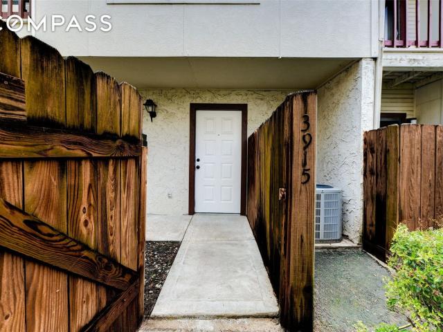 Townhouse for rent in Houston