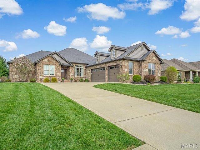 House for sale in Edwardsville, Illinois