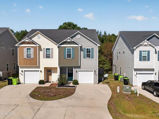 Townhouse for sale in Holly Ridge, Onslow County