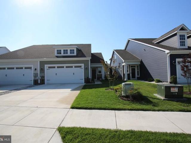 Townhouse for sale in Delaware