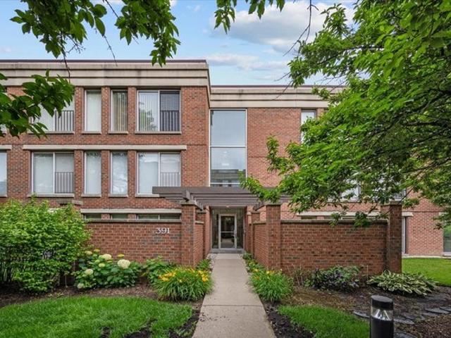 Condo for sale in Deerfield, Illinois