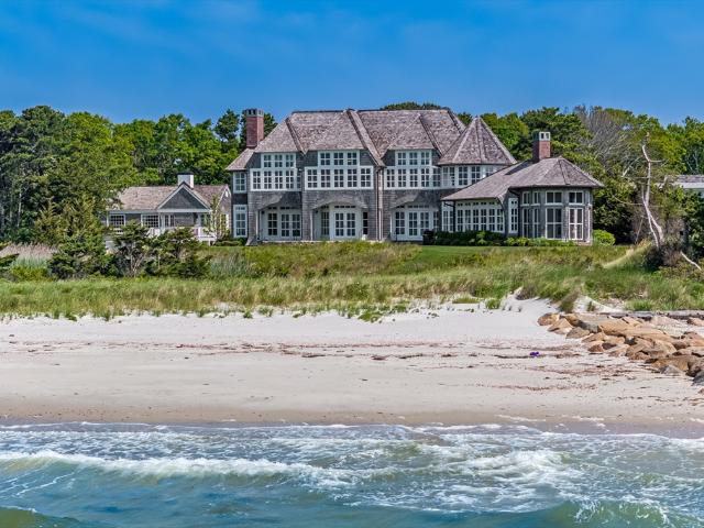 House for sale in Barnstable
