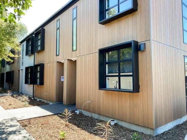 Townhouse for rent in Saint Albans, Canterbury