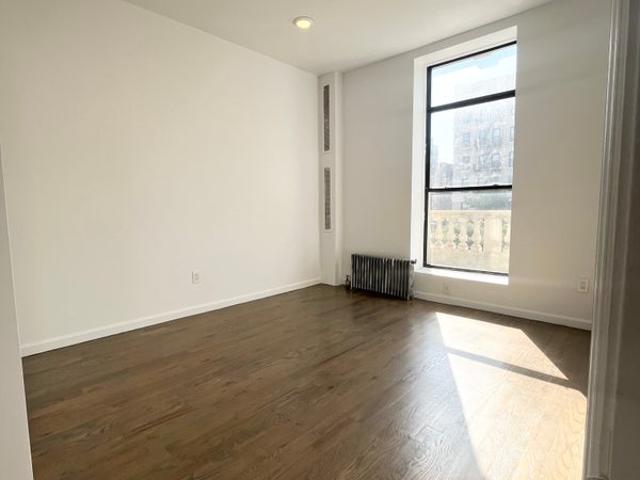 Room for rent in Arverne, New York