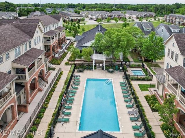 Townhouse for sale in Auburn Hills, Michigan