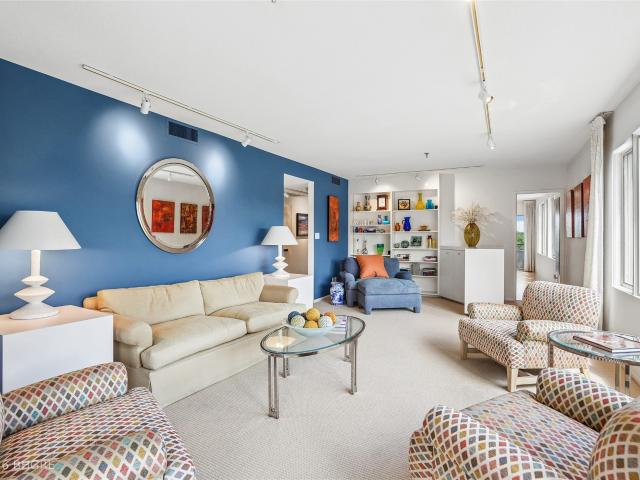 Condo for sale in Des Moines, Iowa
