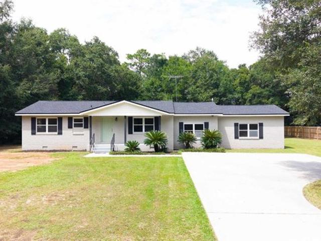 House for sale in Pace, Florida