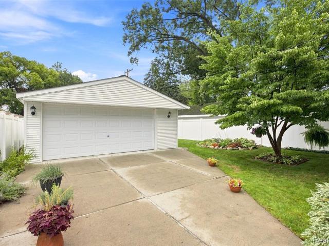 House for sale in Dearborn Heights, Michigan