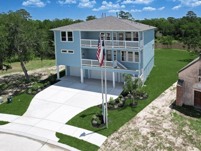 House for sale in Dickinson, Texas