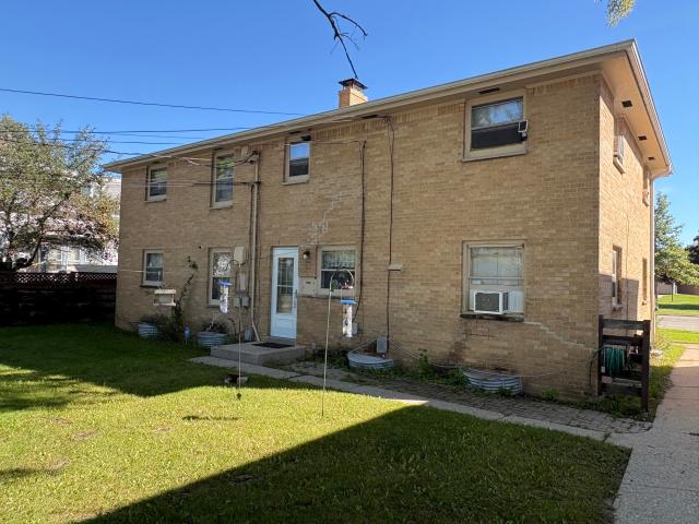 House for sale in Golden Valley, Milwaukee