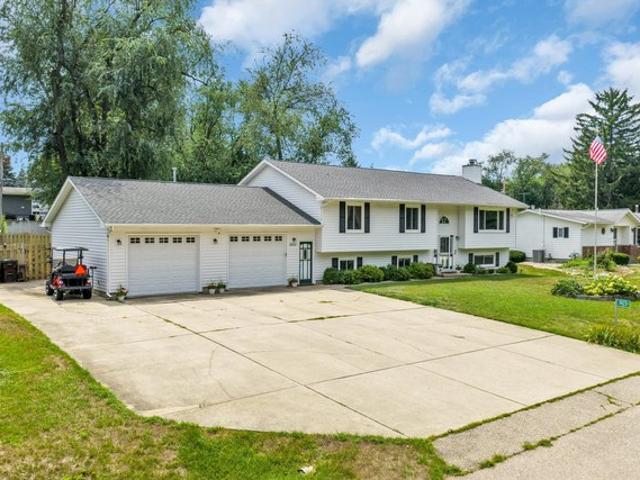 House for sale in Genoa City, Wisconsin