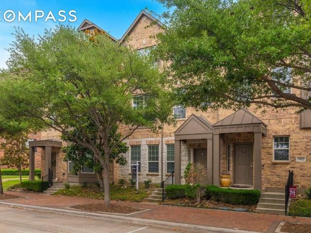 Townhouse for sale in Addison