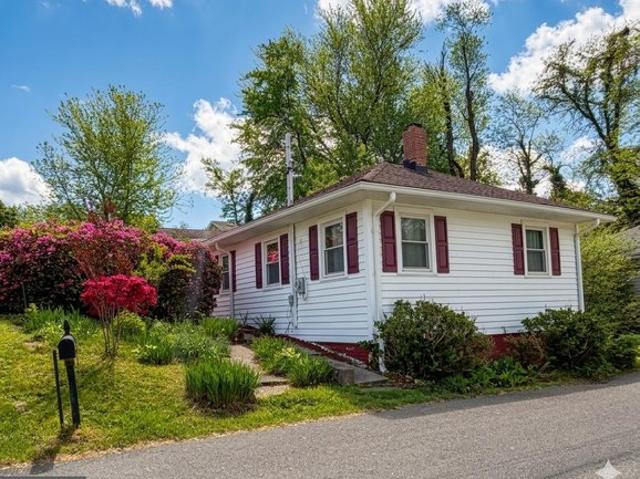 House for sale in Chesapeake Beach, Maryland
