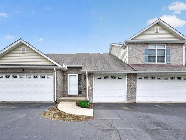 Condo for sale in Dekalb, Illinois