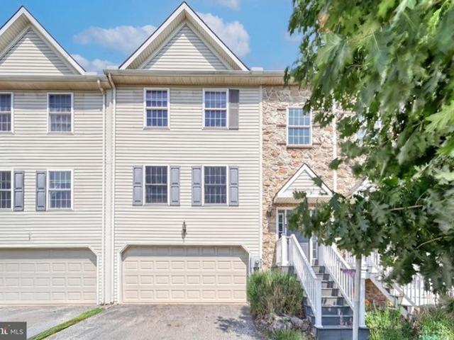 Townhouse for sale in Dover, Pennsylvania