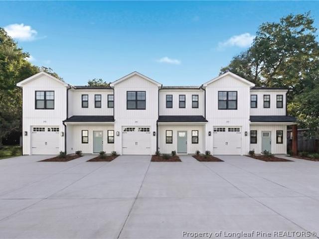 Townhouse for sale in Hope Mills, North Carolina