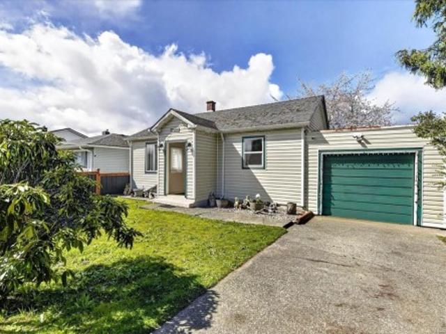 House for sale in Clayoquot, British Columbia