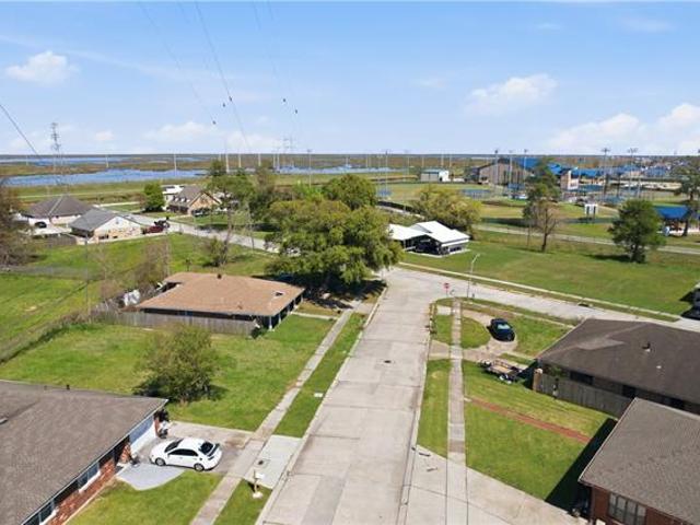 Land for sale in Chalmette, Louisiana
