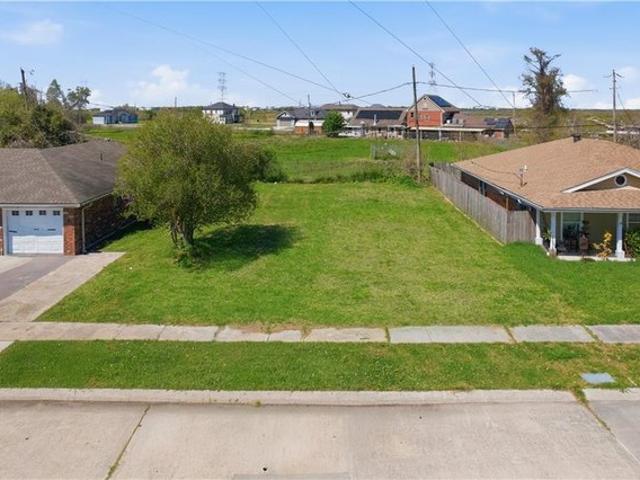 Land for sale in Chalmette, Louisiana
