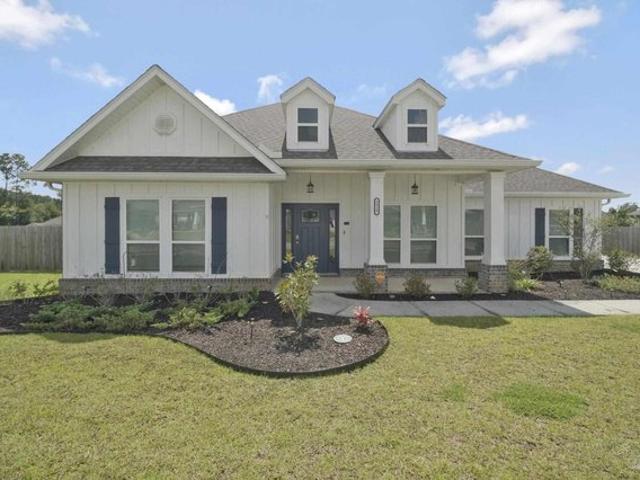 House for sale in Pace, Florida