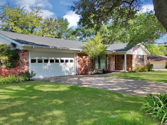 House for sale in Benbrook, Texas