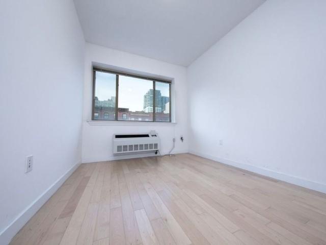 Apartment for rent in Arverne, New York