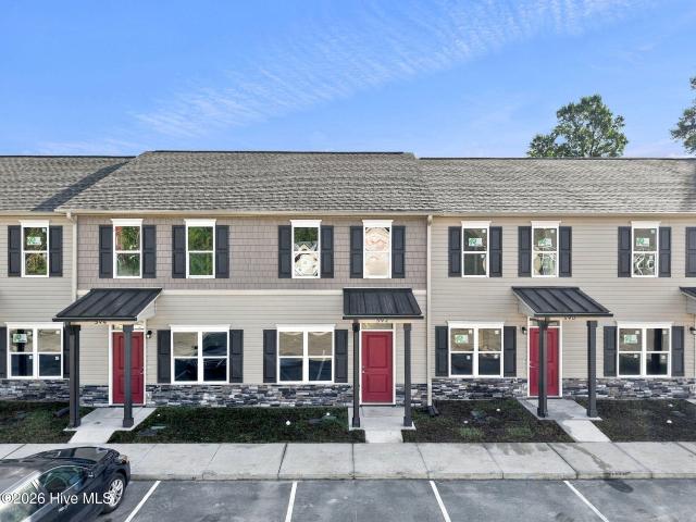 Townhouse for sale in Piney Green, Onslow County