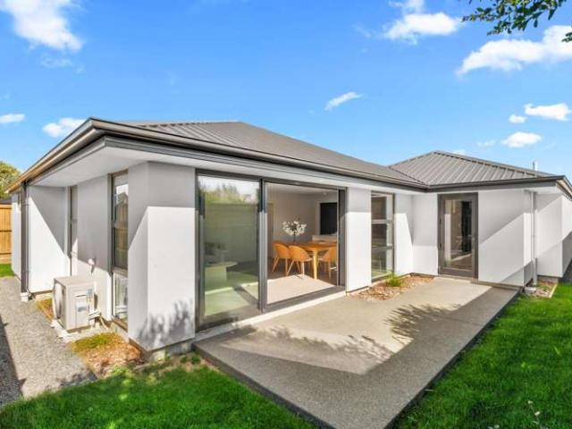 House for sale in Casebrook, Canterbury