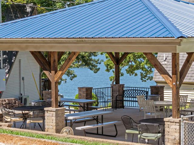 Condo for sale in Reeds Spring