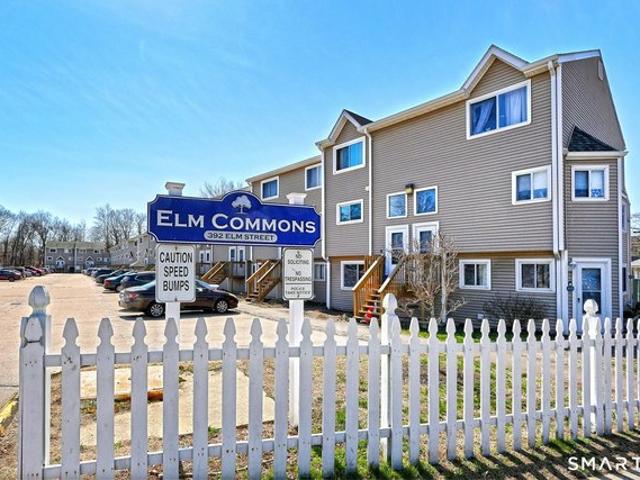 Townhouse for sale in West Haven, Connecticut