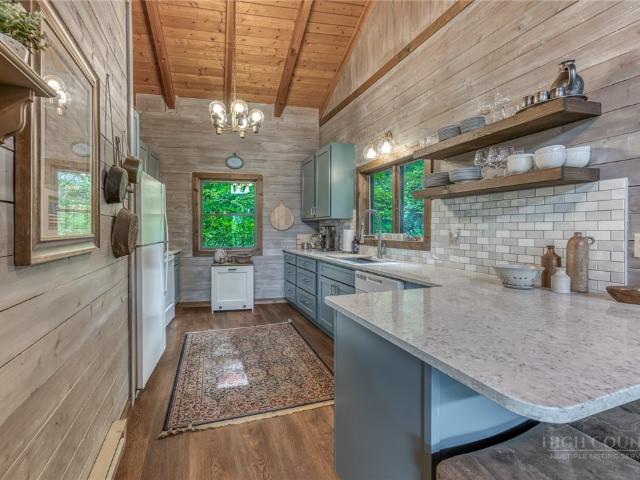House for sale in Avery, North Carolina