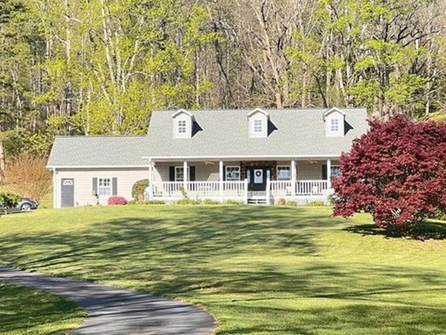 House for sale in Hayesville, North Carolina