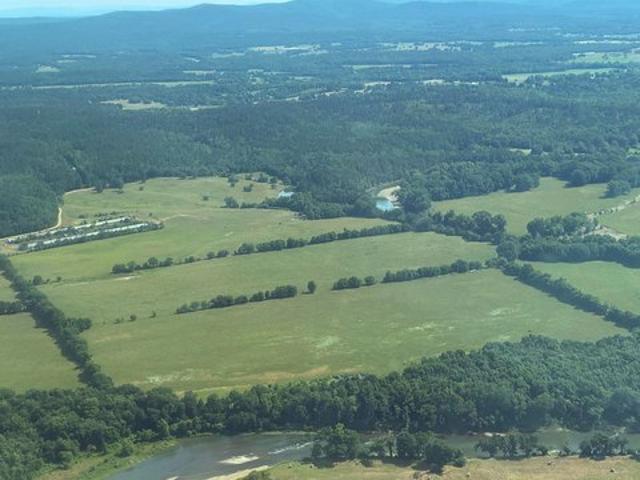 Farm for sale in Ark