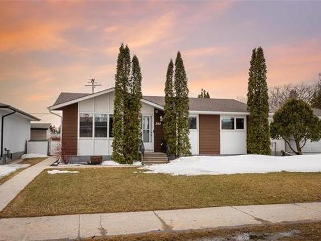 House for sale in East St. Paul, Manitoba