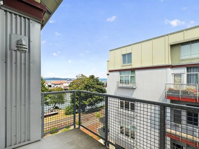 Condo for sale in Astoria, Clatsop County