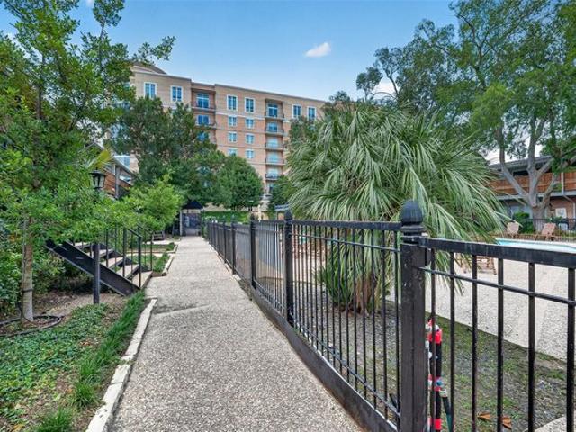 Condo for sale in Harris, Texas