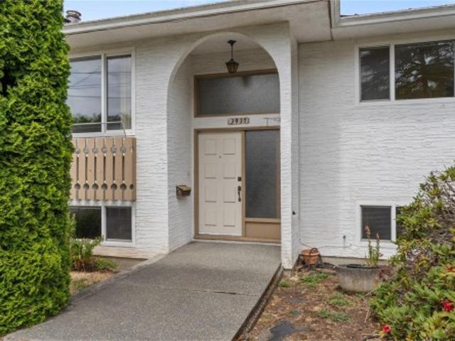 House for sale in Saanich, British Columbia