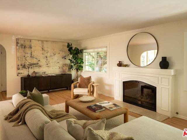 House for sale in Sherman Oaks Neighborhood Council District, Canoga Park