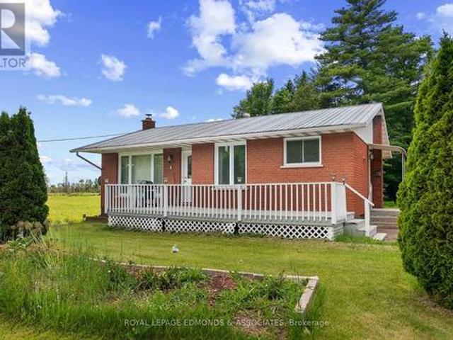 House for sale in Renfrew, Ontario