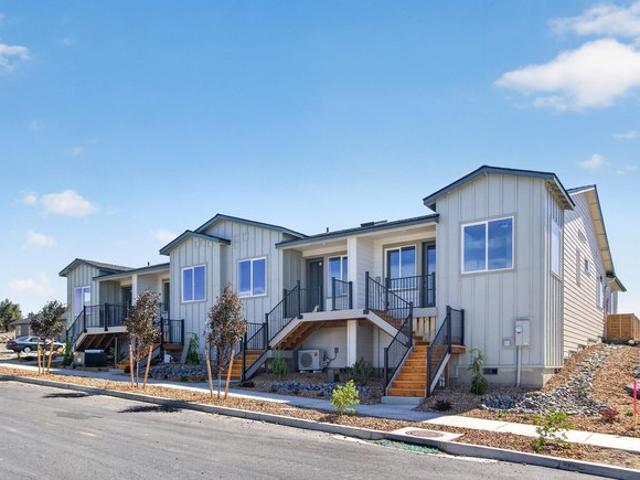 Townhouse for sale in Oregonia