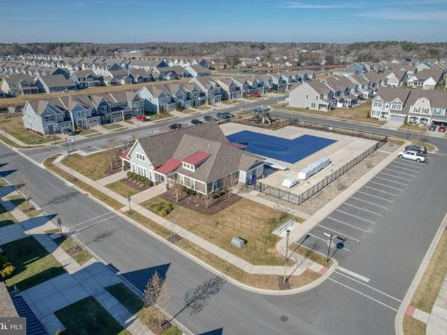 Townhouse for sale in Delaware