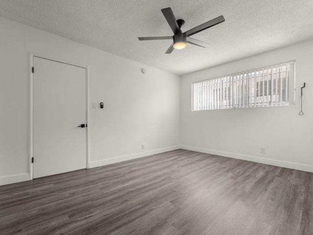 Apartment for rent in Canoga Park, California