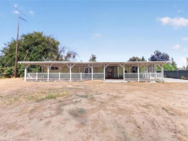 House for sale in Anza, California