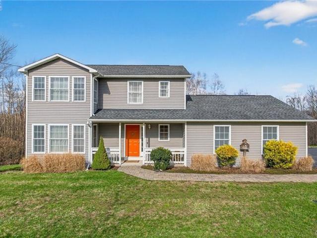 House for sale in Jamesville, New York