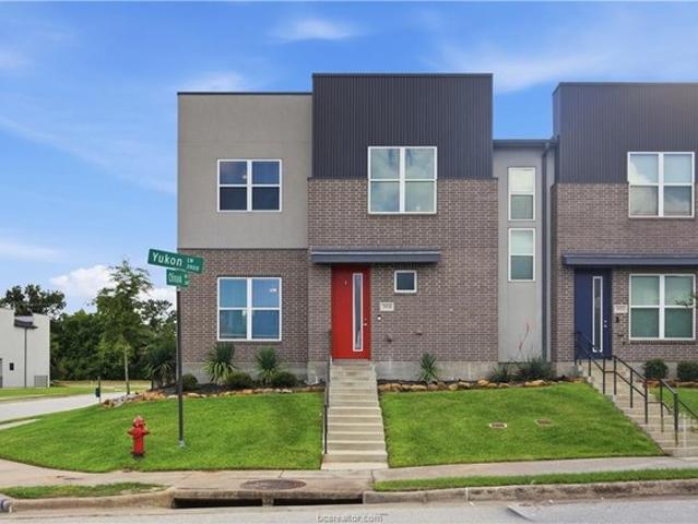 Townhouse for sale in College Station, Texas