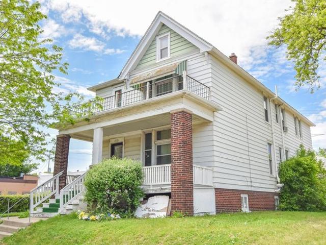 House for sale in Milwaukee, Wisconsin