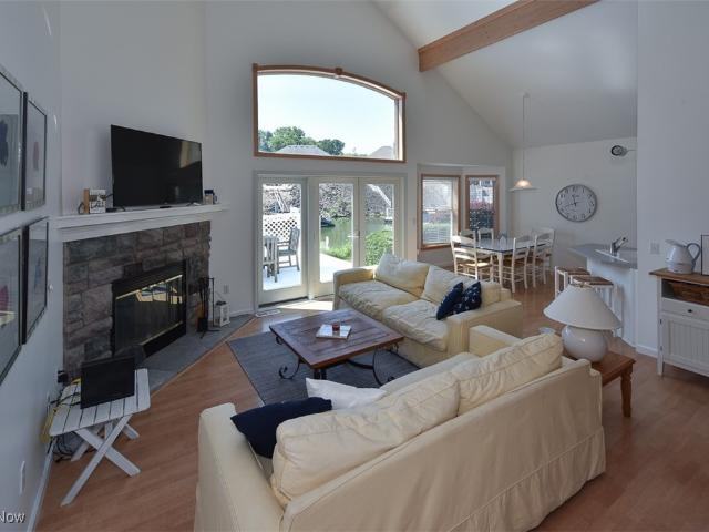House for sale in Lakeside Marblehead